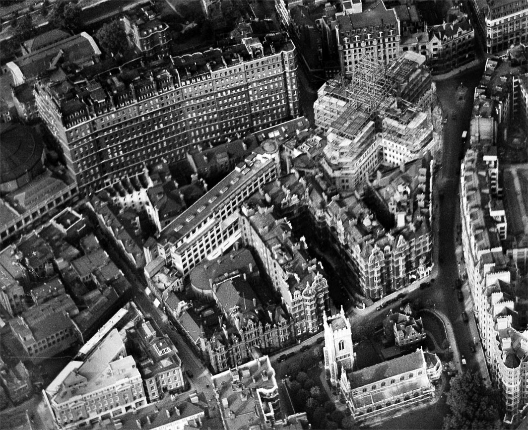 Aerial view of Broadway in 1928