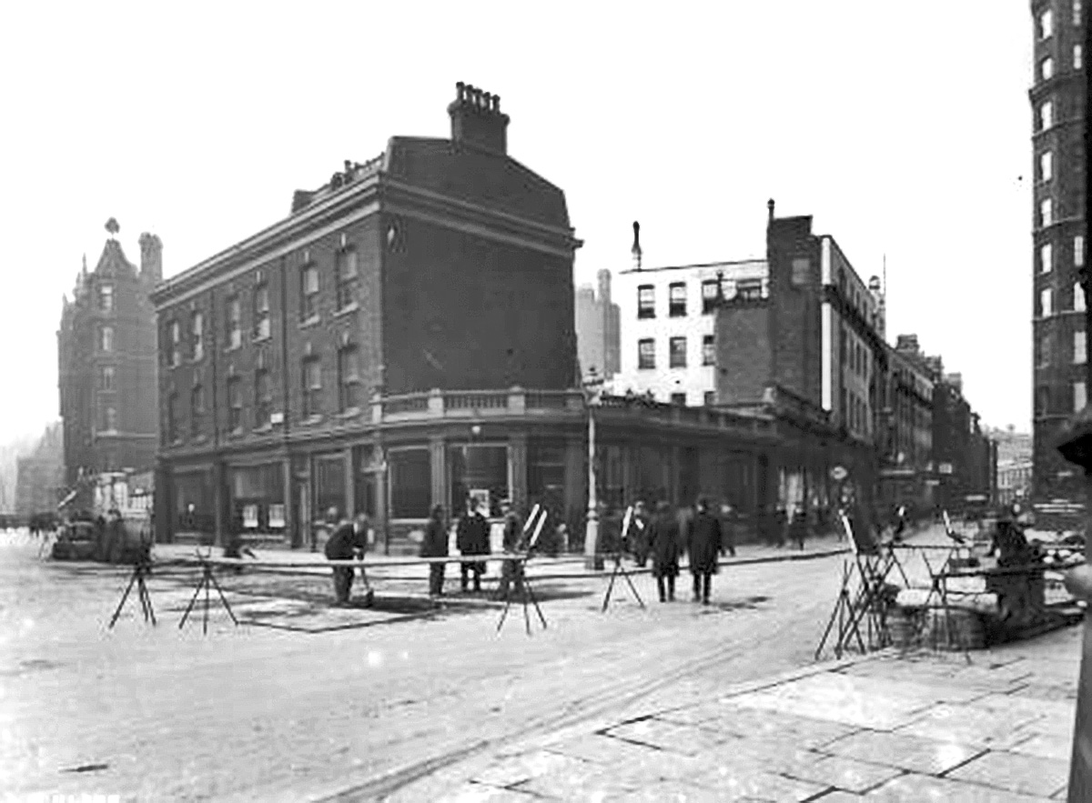 Broadway end before 1922 reconstruction